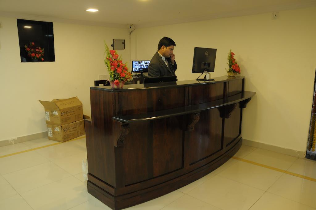 Hotel Executive Inn Vijayawāda Esterno foto