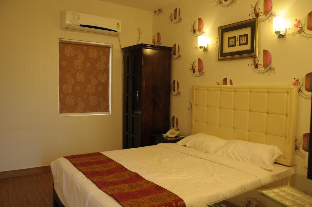 Hotel Executive Inn Vijayawāda Esterno foto