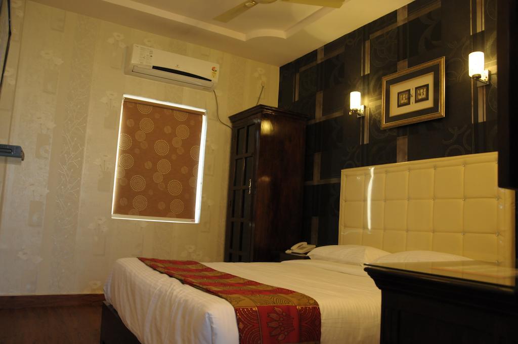 Hotel Executive Inn Vijayawāda Esterno foto