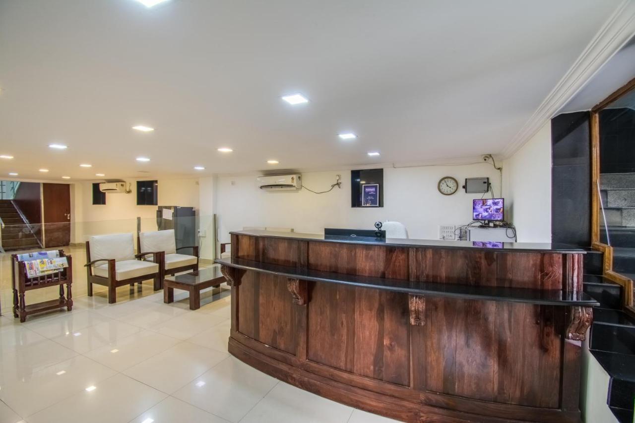 Hotel Executive Inn Vijayawāda Esterno foto